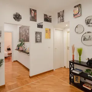 https://pop-corn-vatican-suites.it-romehotels.com