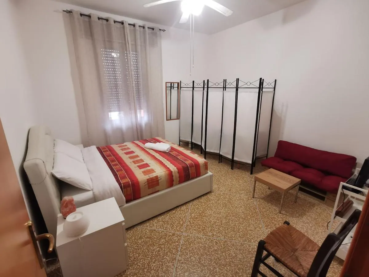 Aloha Room Vicino All'Aeroporto Bologna 0*,
